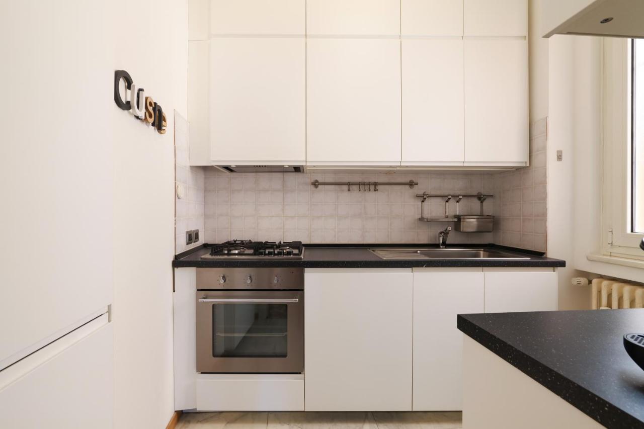 Sweett - Fontana Apartment Milan Bagian luar foto