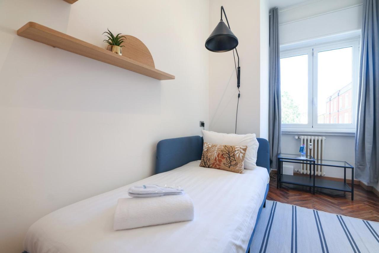 Sweett - Fontana Apartment Milan Bagian luar foto